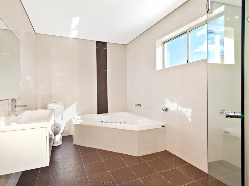 6 Fall Street, Revesby NSW 2212