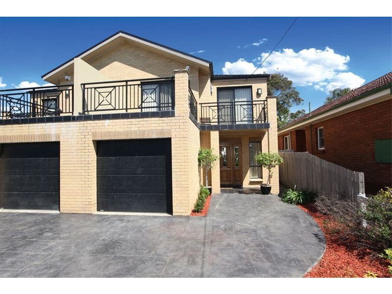 16 Eileen Street, Picnic Point NSW 2213