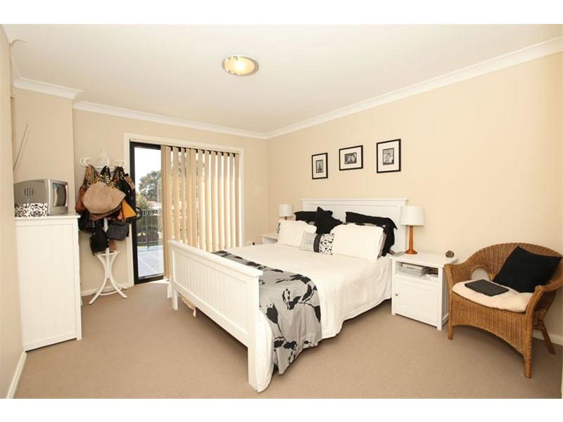 16 Eileen Street, Picnic Point NSW 2213