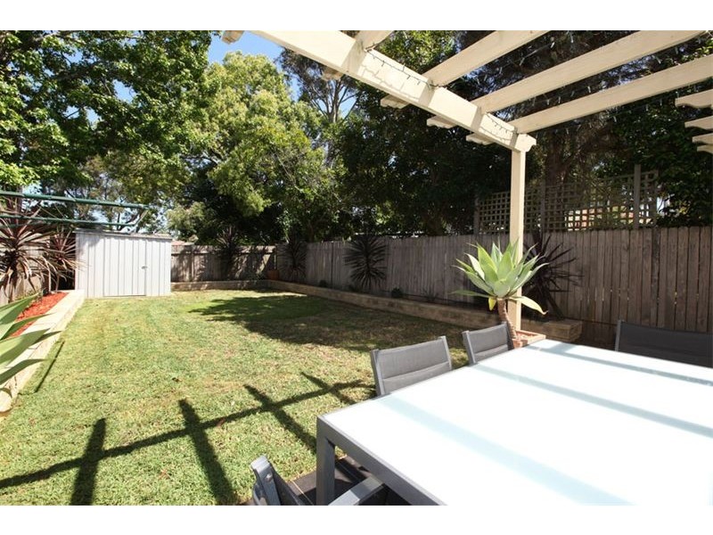 16 Eileen Street, Picnic Point NSW 2213