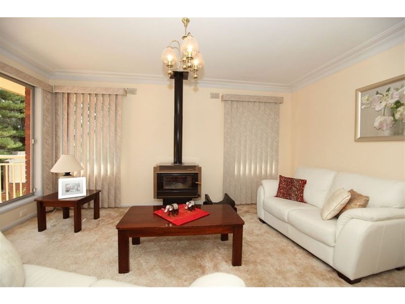 795 Henry Lawson Drive, Picnic Point NSW 2213