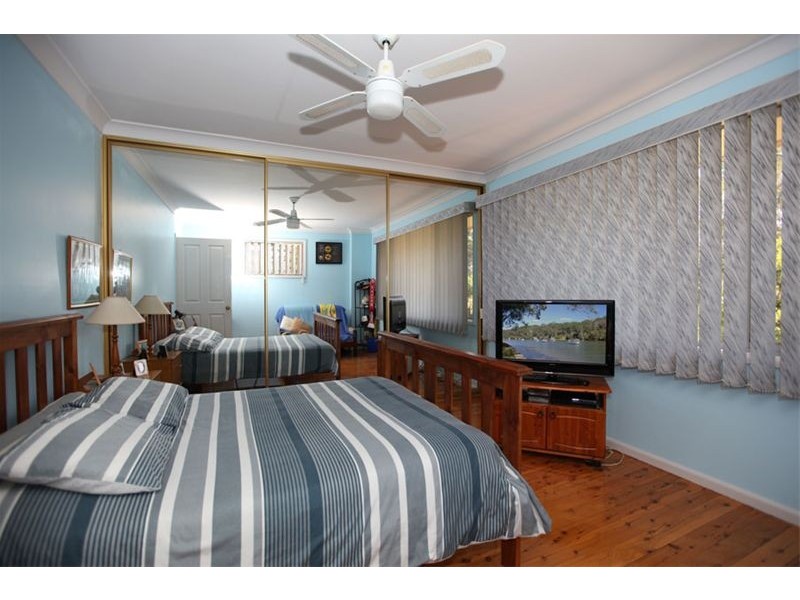 795 Henry Lawson Drive, Picnic Point NSW 2213