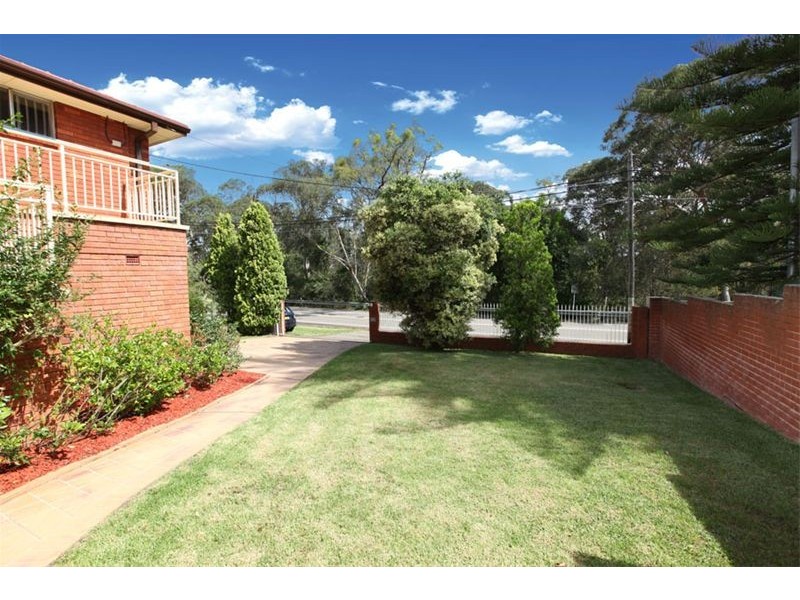 795 Henry Lawson Drive, Picnic Point NSW 2213
