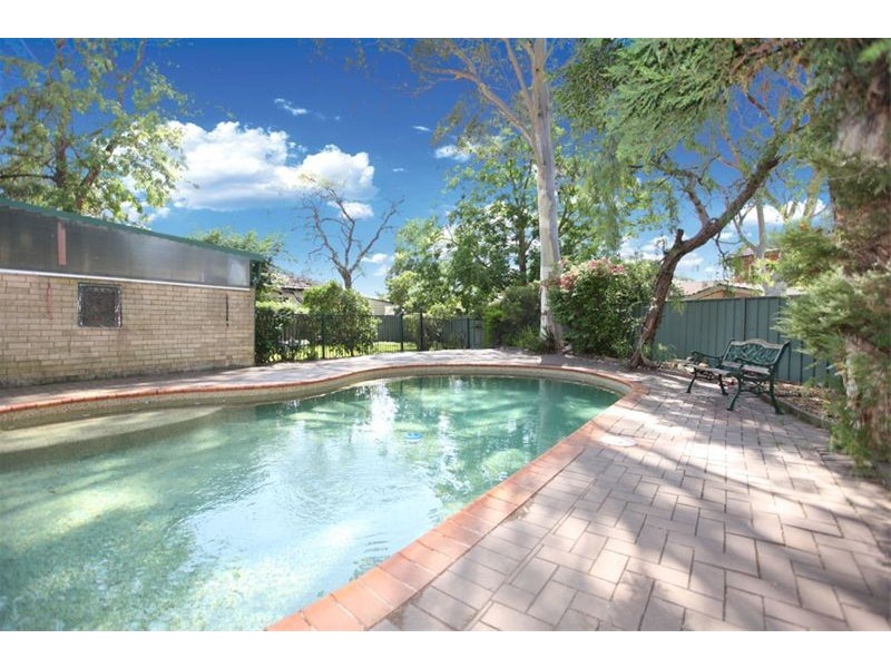 897 Henry Lawson Drive, Picnic Point NSW 2213