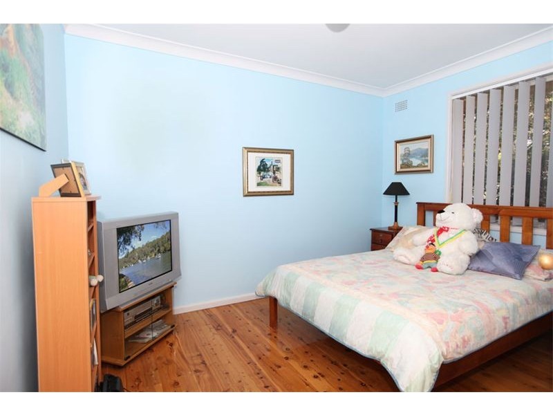 795 Henry Lawson Drive, Picnic Point NSW 2213