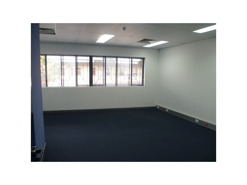 1/22 Maclaurin Avenue, East Hills NSW 2213