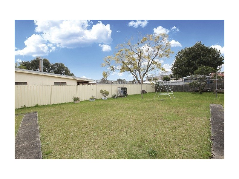 5 Cheatle Street, East Hills NSW 2213