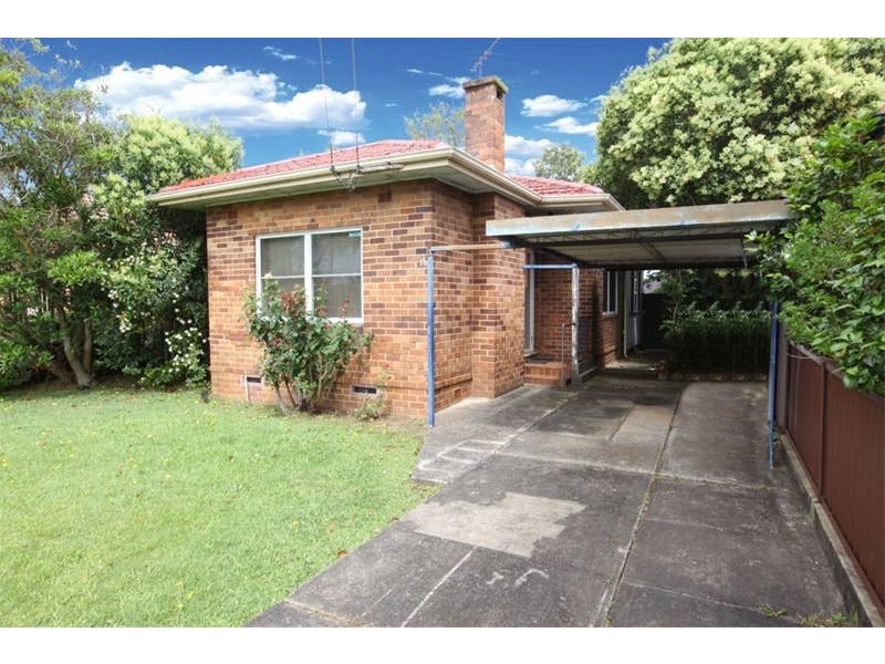 16 Picnic Point Road, Panania NSW 2213