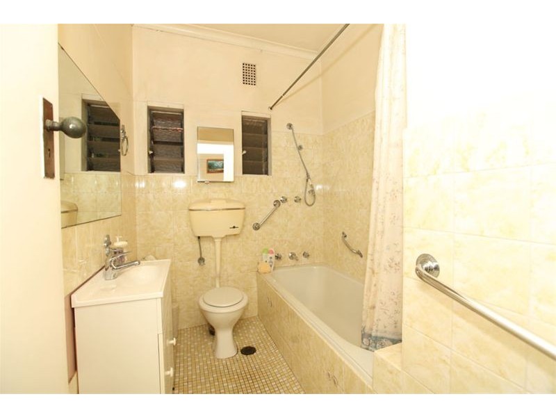 16 Picnic Point Road, Panania NSW 2213