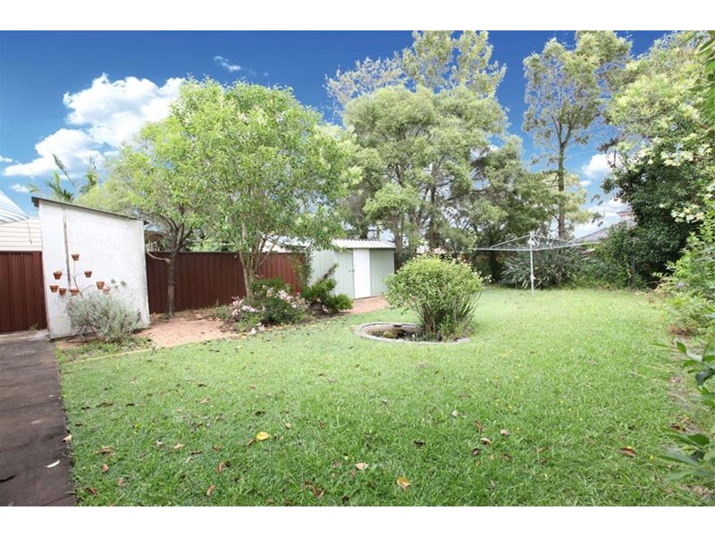 16 Picnic Point Road, Panania NSW 2213