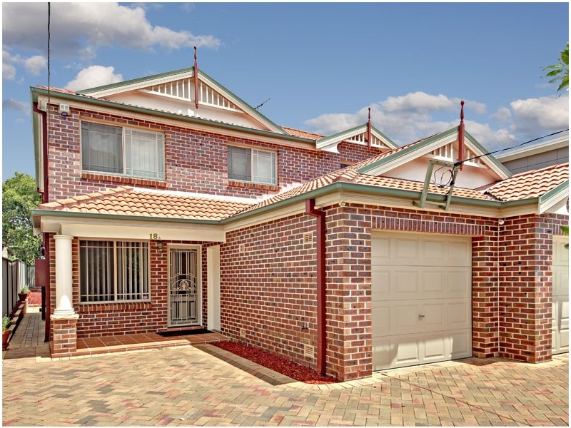 18A Cheatle Street, East Hills NSW 2213