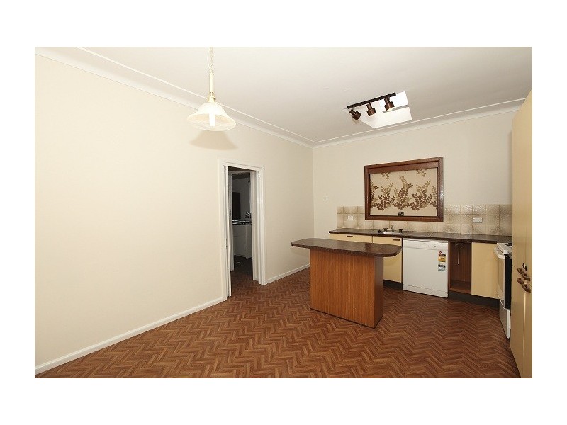 8 Kathleen Parade, Picnic Point NSW 2213