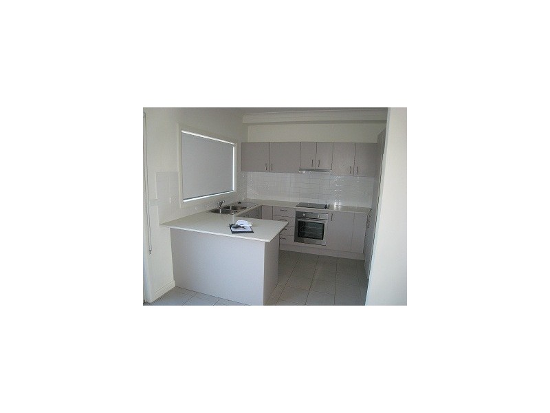 2/12-14 Browning Street, East Hills NSW 2213