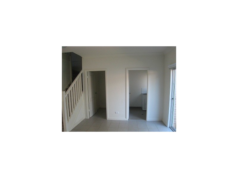 2/12-14 Browning Street, East Hills NSW 2213