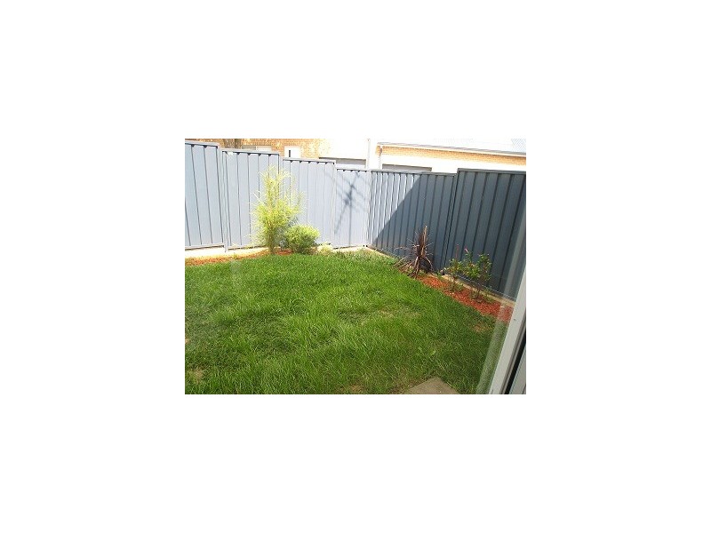 2/12-14 Browning Street, East Hills NSW 2213