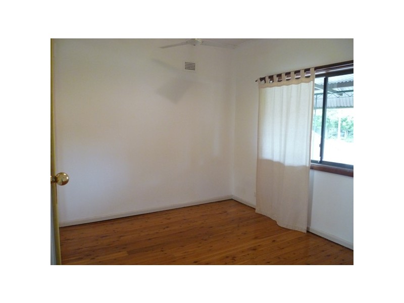 30 Freda Street, Picnic Point NSW 2213