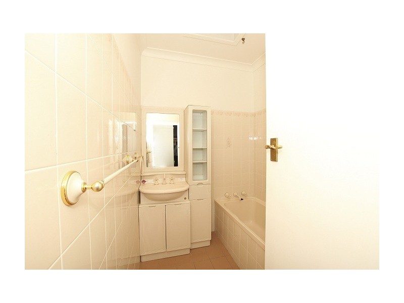 8 Kathleen Parade, Picnic Point NSW 2213