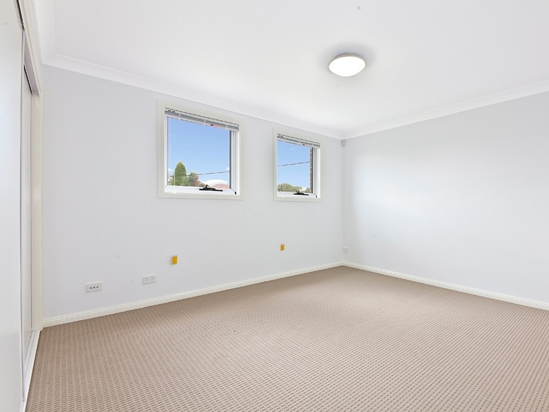 2B Hazelglen Avenue, Panania NSW 2213