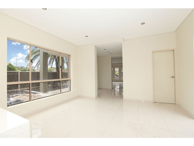 7 Dowding Street, Panania NSW 2213