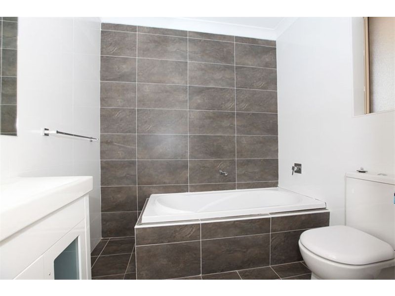 7 Dowding Street, Panania NSW 2213