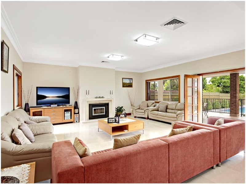 89 Ramsay Road, Picnic Point NSW 2213