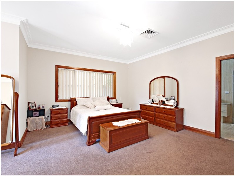 89 Ramsay Road, Picnic Point NSW 2213