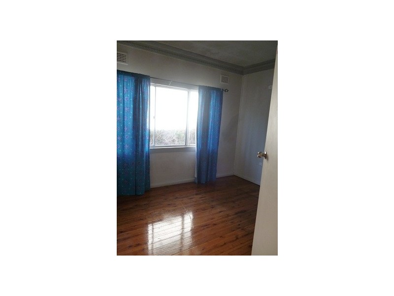 661 Henry Lawson Drive, East Hills NSW 2213