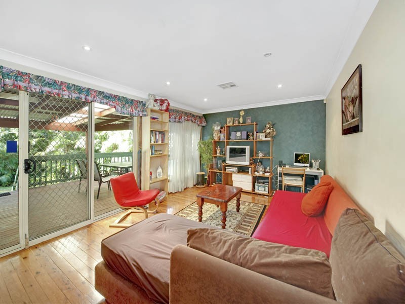 699 Henry Lawson Drive, East Hills NSW 2213