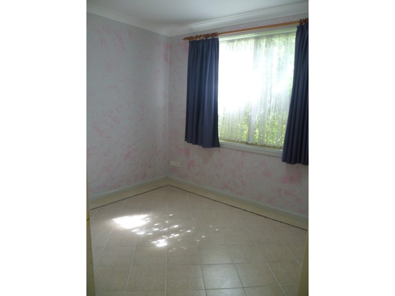 2/27 Child Street, East Hills NSW 2213