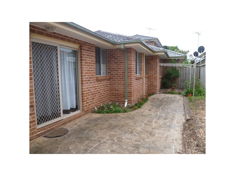 2/27 Child Street, East Hills NSW 2213