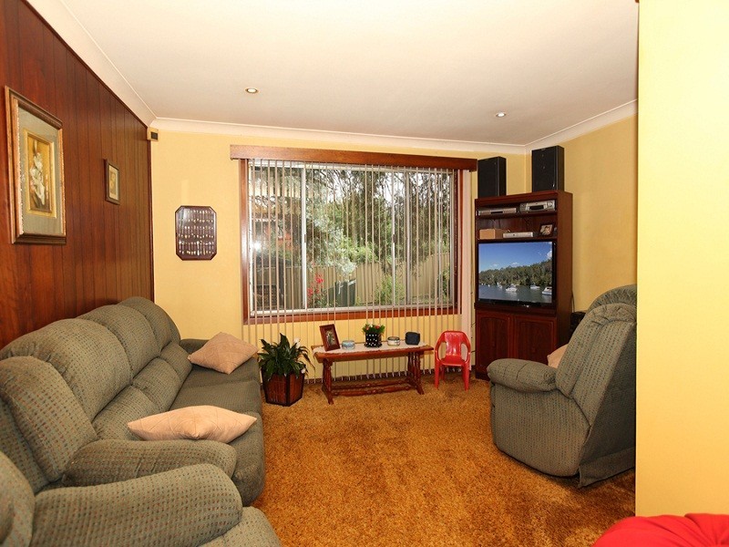 35 Ellesmere Street, Panania NSW 2213