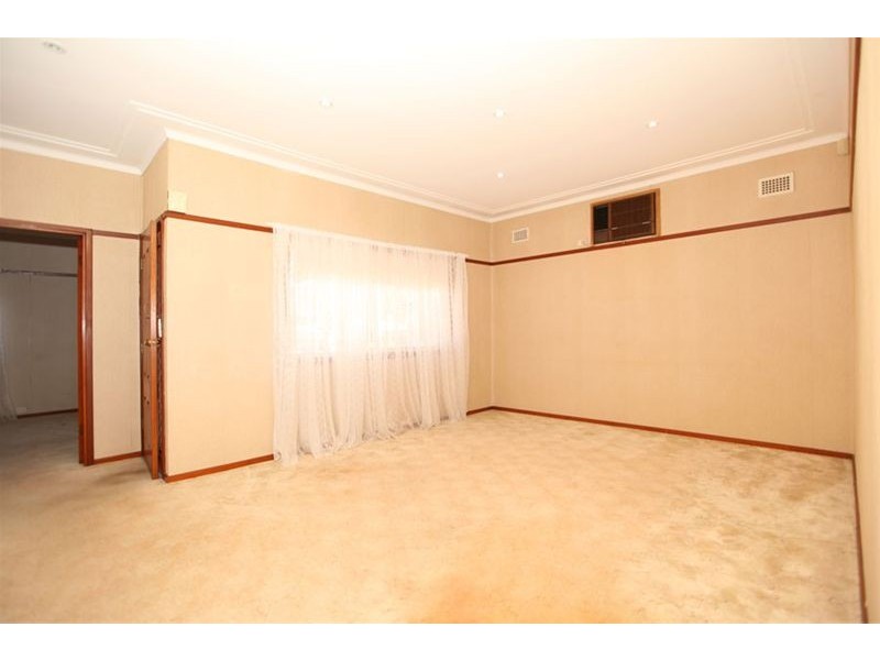 21 Brighton Avenue, Panania NSW 2213