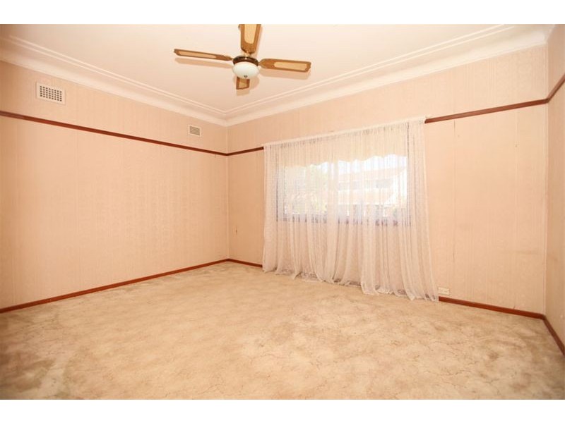 21 Brighton Avenue, Panania NSW 2213