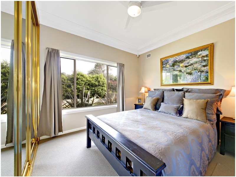27 Taloma Street, Picnic Point NSW 2213