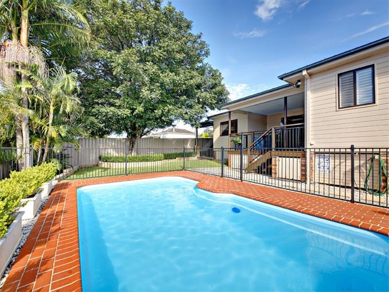27 Taloma Street, Picnic Point NSW 2213