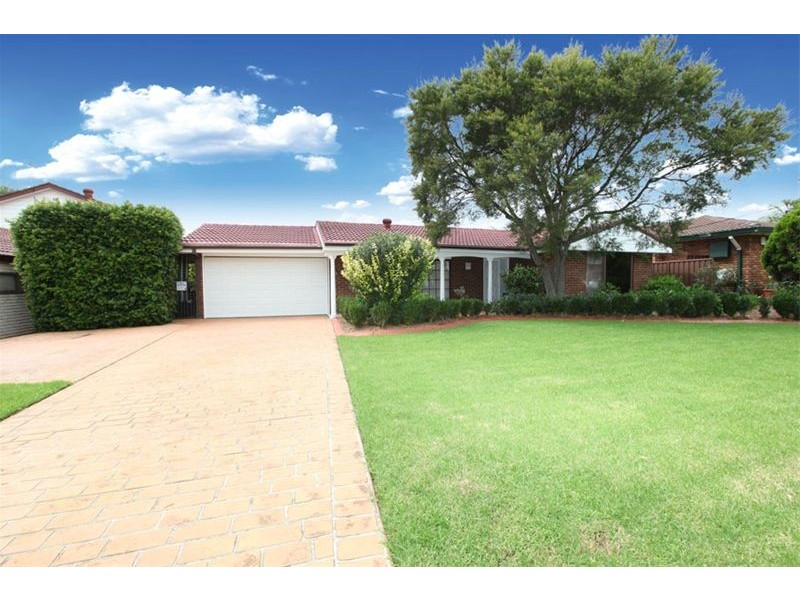 35 Amiens Avenue, Milperra NSW 2214