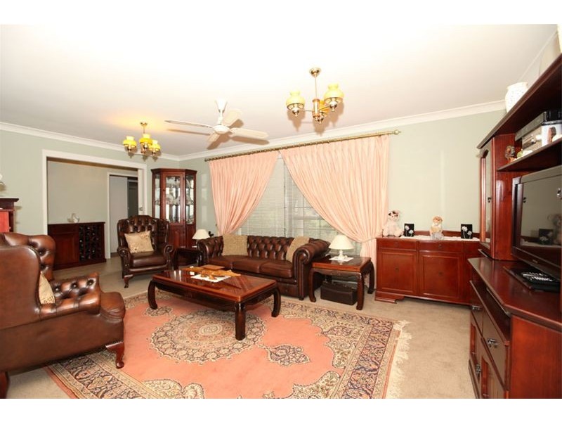 35 Amiens Avenue, Milperra NSW 2214