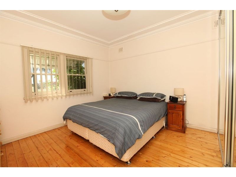 50 Kennedy Street, Picnic Point NSW 2213