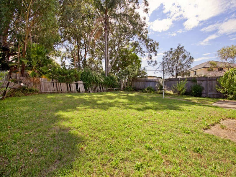 653 Henry Lawson Drive, East Hills NSW 2213