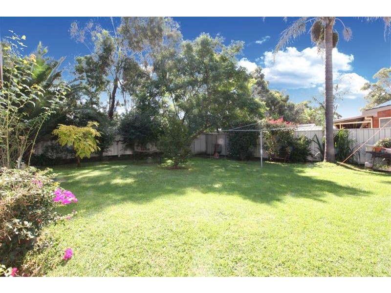 16 Mae Crescent, Panania NSW 2213