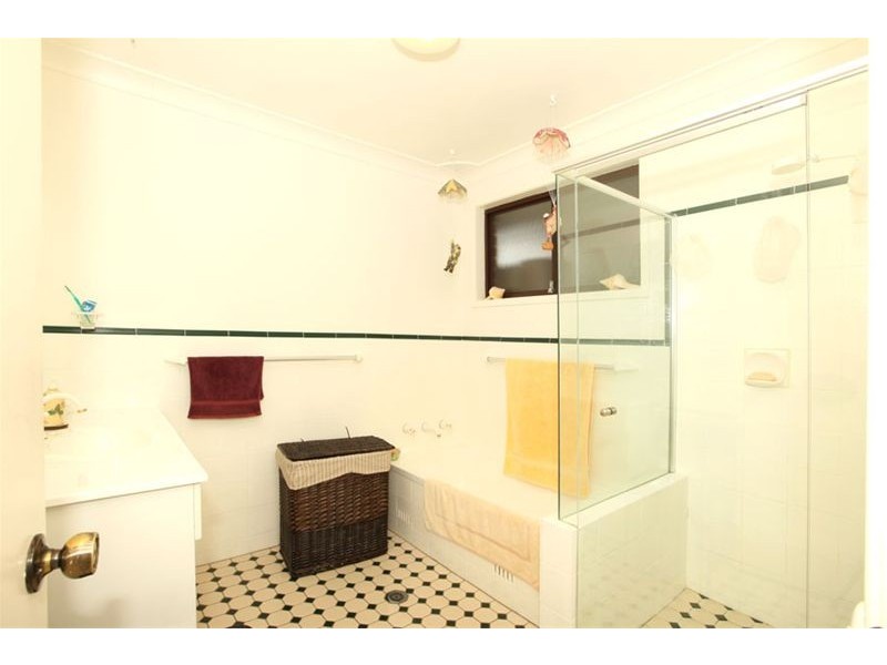 35 Amiens Avenue, Milperra NSW 2214