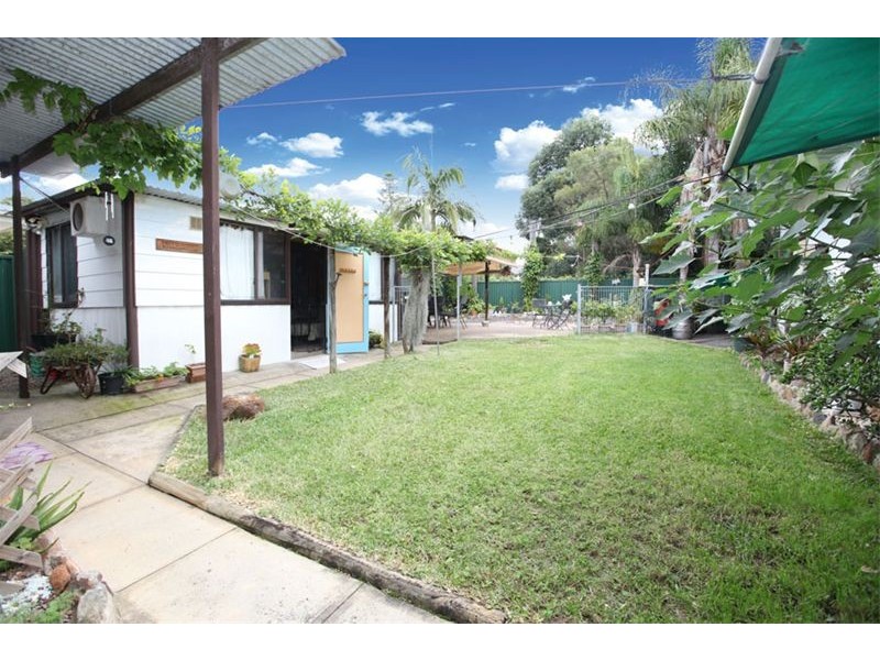 26 Cheatle Street, East Hills NSW 2213