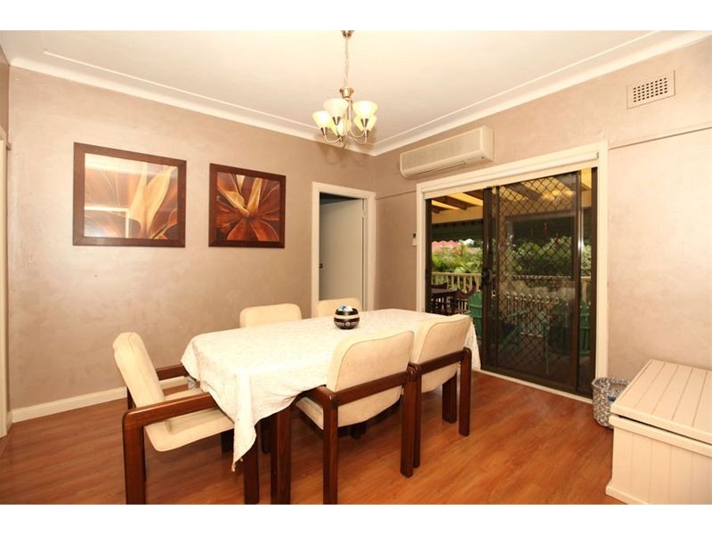 12 Park Road, East Hills NSW 2213
