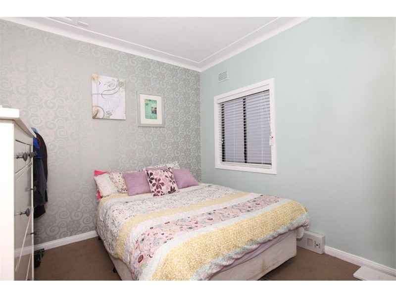 12 Park Road, East Hills NSW 2213