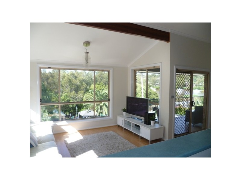 614 Henry Lawson Drive, East Hills NSW 2213