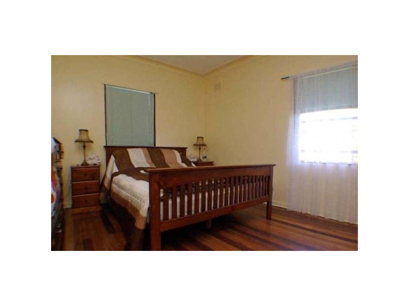 10 Peffer Street, Panania NSW 2213