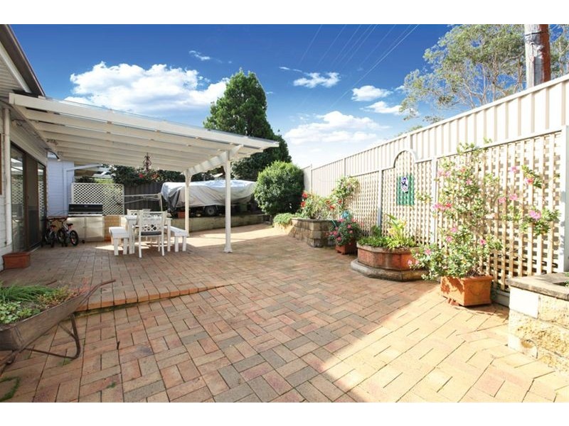 781 Henry Lawson Drive, Picnic Point NSW 2213