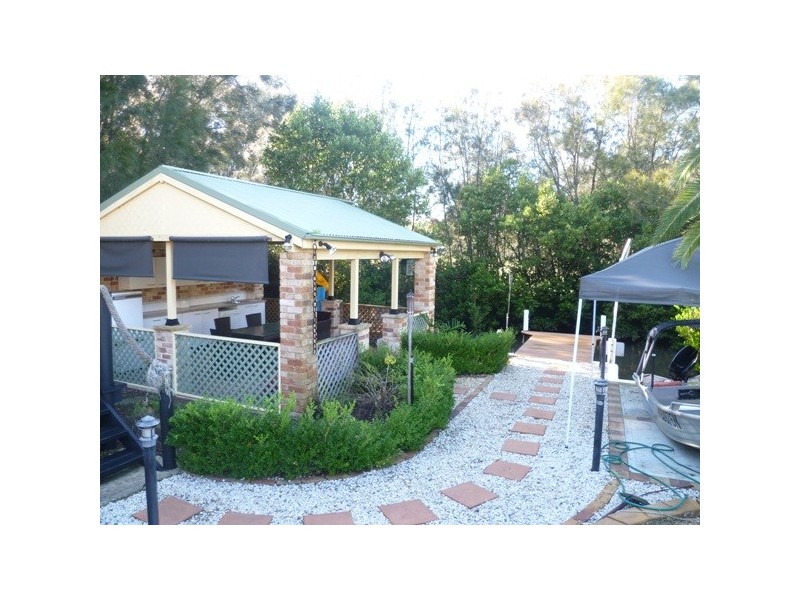 614 Henry Lawson Drive, East Hills NSW 2213