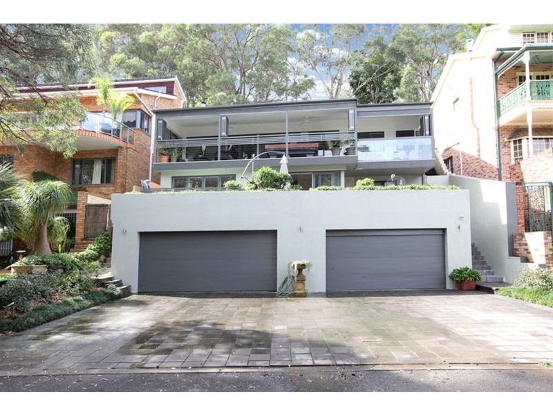 28 Carinya Road, Picnic Point NSW 2213