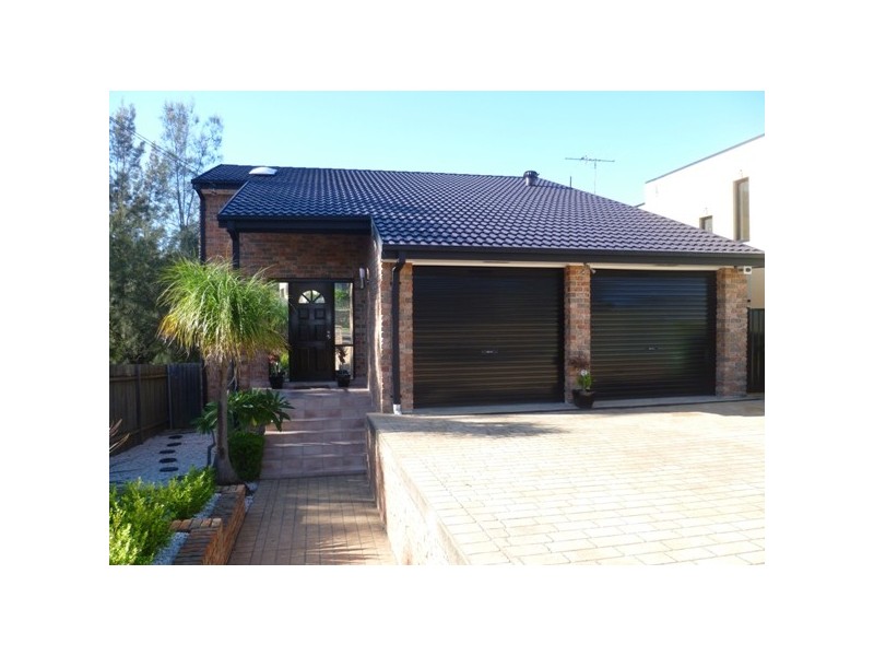 614 Henry Lawson Drive, East Hills NSW 2213